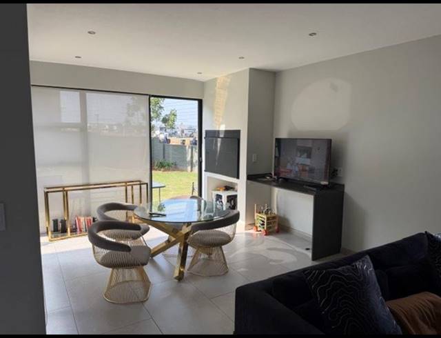 3 BEDROOM PROPERTY TO RENT IN MIDSTREAM MEADOWS